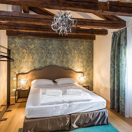Апартаменты Polo'S Treasures Венеция Экстерьер фото